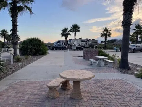 623_4922_1200px-480x360