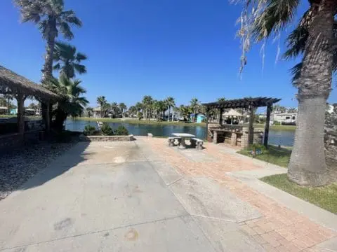 748_5027_1200px-480x360